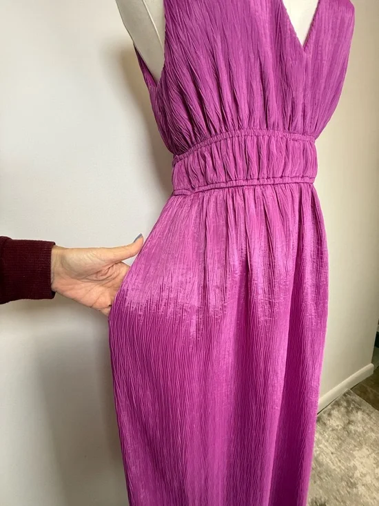 TAYLOR Magenta Pleated V-Neck Maxi Dress Flowy Silky Women’s Size Small - Picture 8 of 11